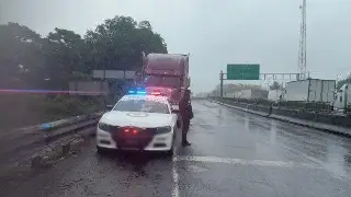 Hay cierre parcial de circulación en autopista de Veracruz; checa a qué altura