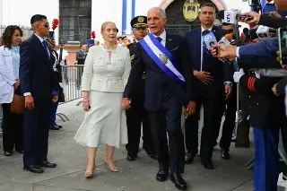 Presidente de Honduras anuncia la eliminación de 38 organismos estatales 