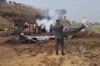 Reportan desplome de avión y muerte de viceprimer ministro en la India (+Video)