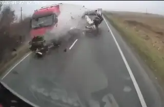 Mueren 7 hinchas del PAOK en impresionante accidente en Rumanía (+Video)