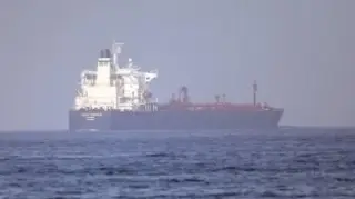 Petróleo de México ya no va a Cuba, desvían buque hacia Dinamarca