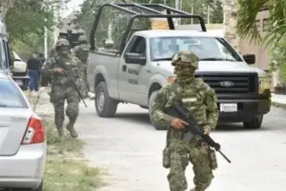 Cateo en Emiliano Zapata: aseguran motos y varios detenidos