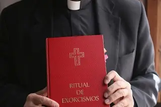 Más de 100 sacerdotes de Veracruz se capacitan en el ritual del exorcismo