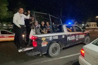 Patrullas de la Policía Estatal y de Transporte del Estado acercan a la gente a colonias de Veracruz