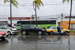 Se registra carambola en bulevar de Córdoba, Veracruz; hay 3 lesionados 