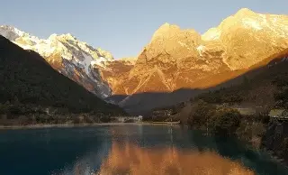 De película; senderista se lesiona y helicóptero lo rescata arriba de una montaña (+Video)