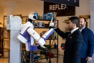 Los robots, el futuro de Nuevo León: Samuel García anuncia planta de producción