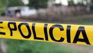 Hallan taxi calcinado con un cuerpo adentro en Tantoyuca, Veracruz