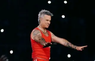 Robbie Williams lanza 'Britpop' en formato físico tras publicarlo por sorpresa en digital
