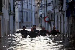 Miles de evacuados por inundaciones y deslizamientos de tierra en España y Portugal