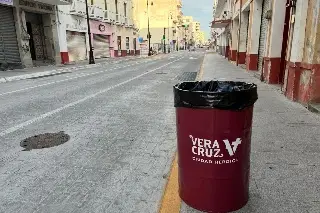 Colocan nuevos botes de basura en la avenida Independencia de Veracruz