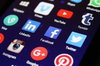 República Checa también ve favorable la prohibición de redes sociales a menores