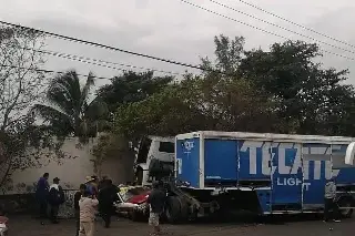 Familiares de personas accidentadas en la Veracruz-Xalapa piden justicia