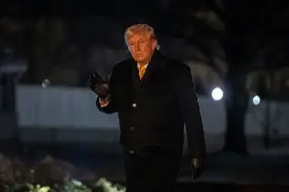 Trump dice que Irán 'quiere' un acuerdo nuclear, mientras EU despliega flotilla