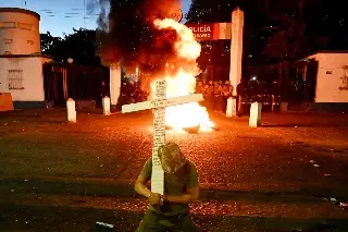Protesta contra reforma laboral termina en batalla campal en calles de Buenos Aires