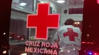 Le pisó al acelerador chocó y hasta un árbol tiró en Boca del Río