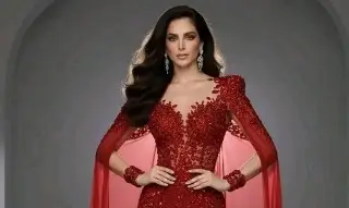 La Miss Universo mexicana Fátima Bosch se desvanece durante desfile (+Video)