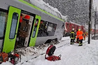 Al menos 5 heridos por descarrilamiento de tren en Suiza debido a una avalancha