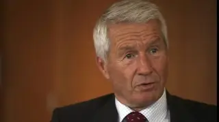 Imputan a ex primer ministro de Noruega por su relación con Jeffrey Epstein