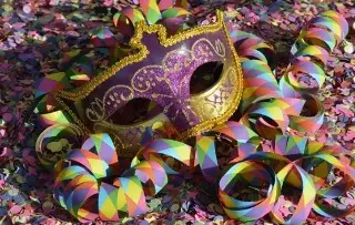 ¿Por qué prohibieron los bailes de máscaras y encapuchados en el Carnaval de Veracruz?
