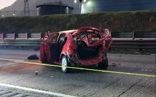 Muere mujer en fatal volcadura de carro particular en autopista de Veracruz