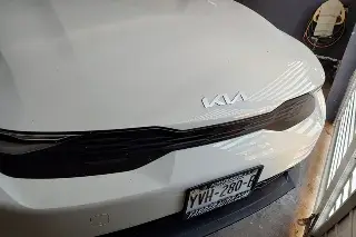 Denuncian robo de auto con violencia en Veracruz