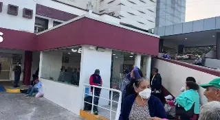 Insuficiente sala de espera del Hospital Regional de Veracruz