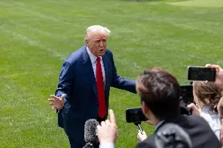 Trump dice que impondrá un arancel global del 10 %, tras fallo de Corte Suprema