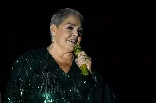 Nieto de Lupita D’Alessio es mordido por un tiburón (+foto)