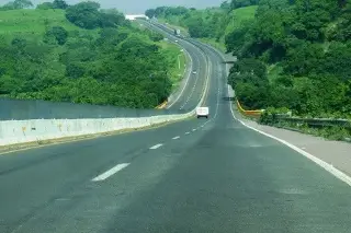 ¿Es seguro circular por autopistas de Veracruz hoy lunes? Esto informa Capufe 