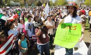 Fiscalía de Nueva York pide archivar demanda federal contra ley que protege a inmigrantes