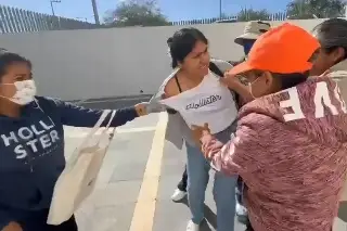 Habitantes se llevan por la fuerza a alcaldesa de Congreso de Oaxaca; SSPC la rescata