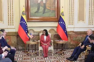 Delcy Rodríguez recibe al secretario de Interior de EU; de esto hablaron 