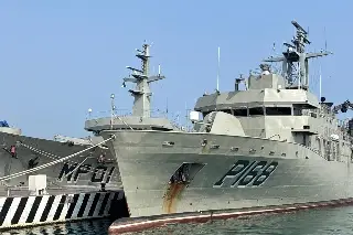 Atracan en el puerto de Veracruz buques de la Marina