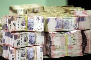 Maestros jubilados de la SNTE exigen aclarar destino de alrededor de 18 mdp