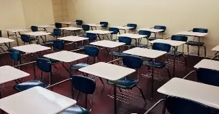 Captan a alumno apuntando con pistola a su compañera en Córdoba, Veracruz 