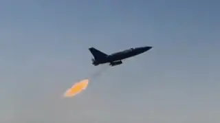 Dron impacta una instalación diplomática de EU en Irak en medio de escalada regional