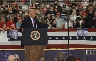 Se desmaya asistente durante mitin de Trump en Kentucky (+VIDEO)