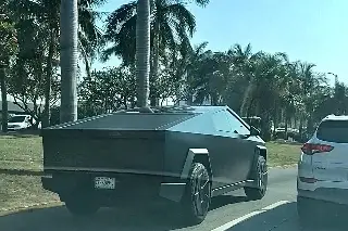Un Tesla de paseo en Veracruz
