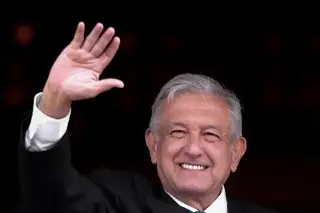 Diputados del PAN exigen a Hacienda rendir cuentas por colecta de AMLO para Cuba; 'entre dictadores se protegen', acusan