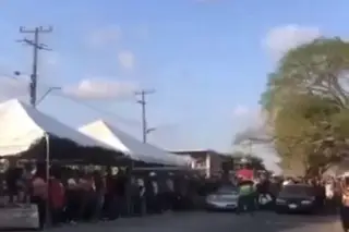 Pierde el control en 'arrancones' y atropella al menos a 15