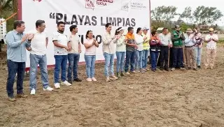 Previo a Semana Santa, realizan jornada de limpieza en playas de San Andrés Tuxtla, Veracruz 