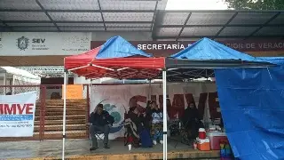 Segundo día de toma en la SEV de Xalapa por 25 despedidos