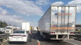 Hay cierre parcial de circulación en carretera de Veracruz, ¿A qué altura? 