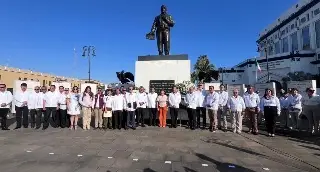 Conmemoran el CCXX natalicio de Benito Juárez en Veracruz