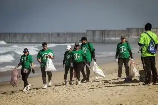 Activistas de México y EU refuerzan monitoreo de contaminación en playas de la frontera