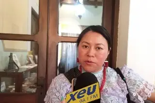 Falta de oportunidades laborales, los retos de escritoras en lengua indigena