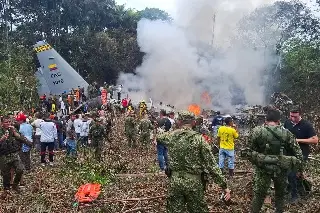 Confirman al menos 8 muertos y 83 heridos en accidente de avión militar en Colombia