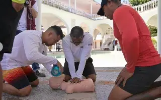 Previo a Semana Santa, guardavidas se capacitan en Veracruz