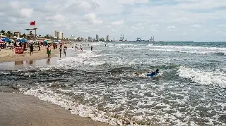 ¿Cómo salir con vida de una corriente de retorno en el mar de Veracruz? 